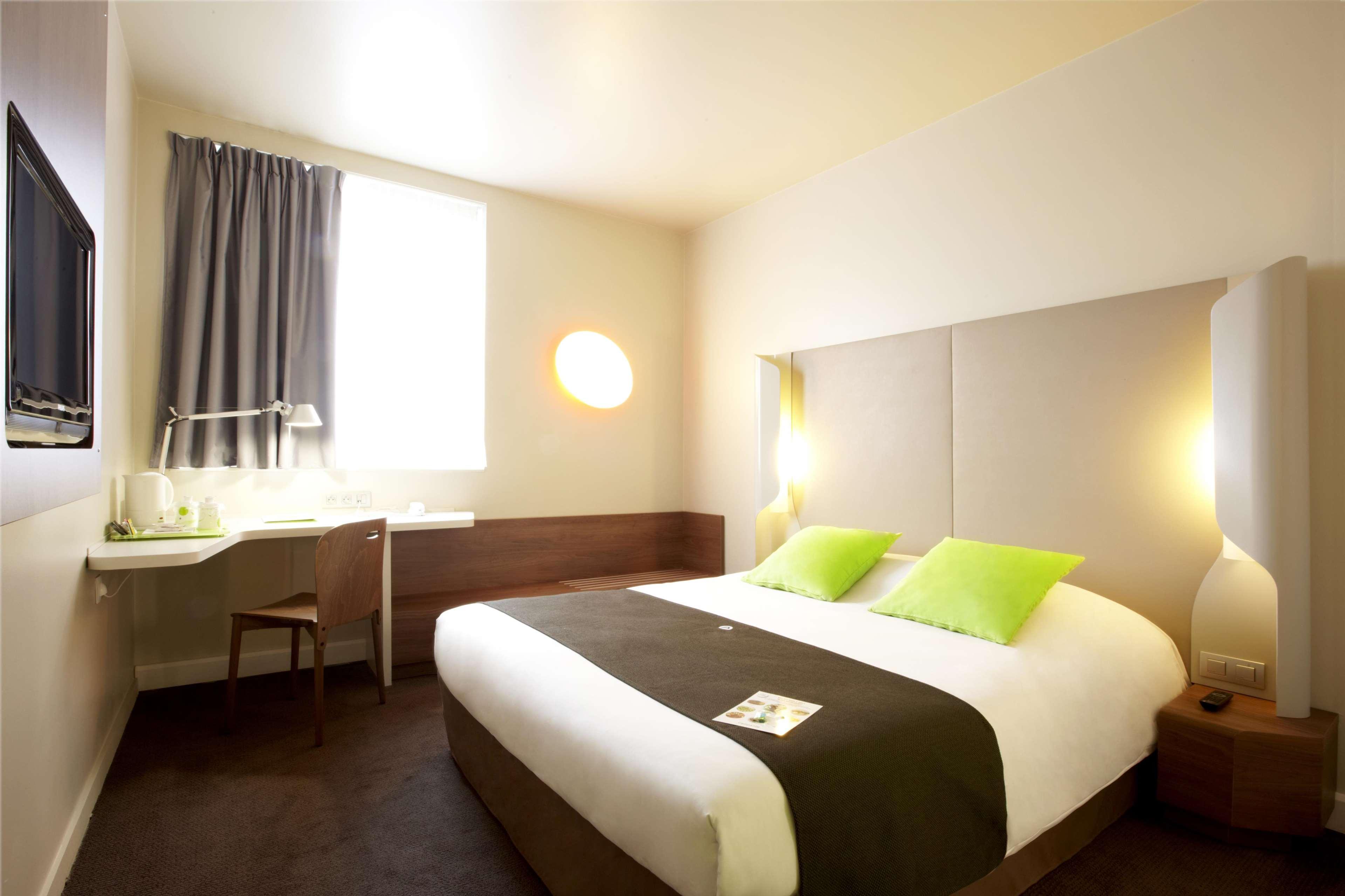 Campanile Carcassonne Est - La Cite Hotel Екстериор снимка