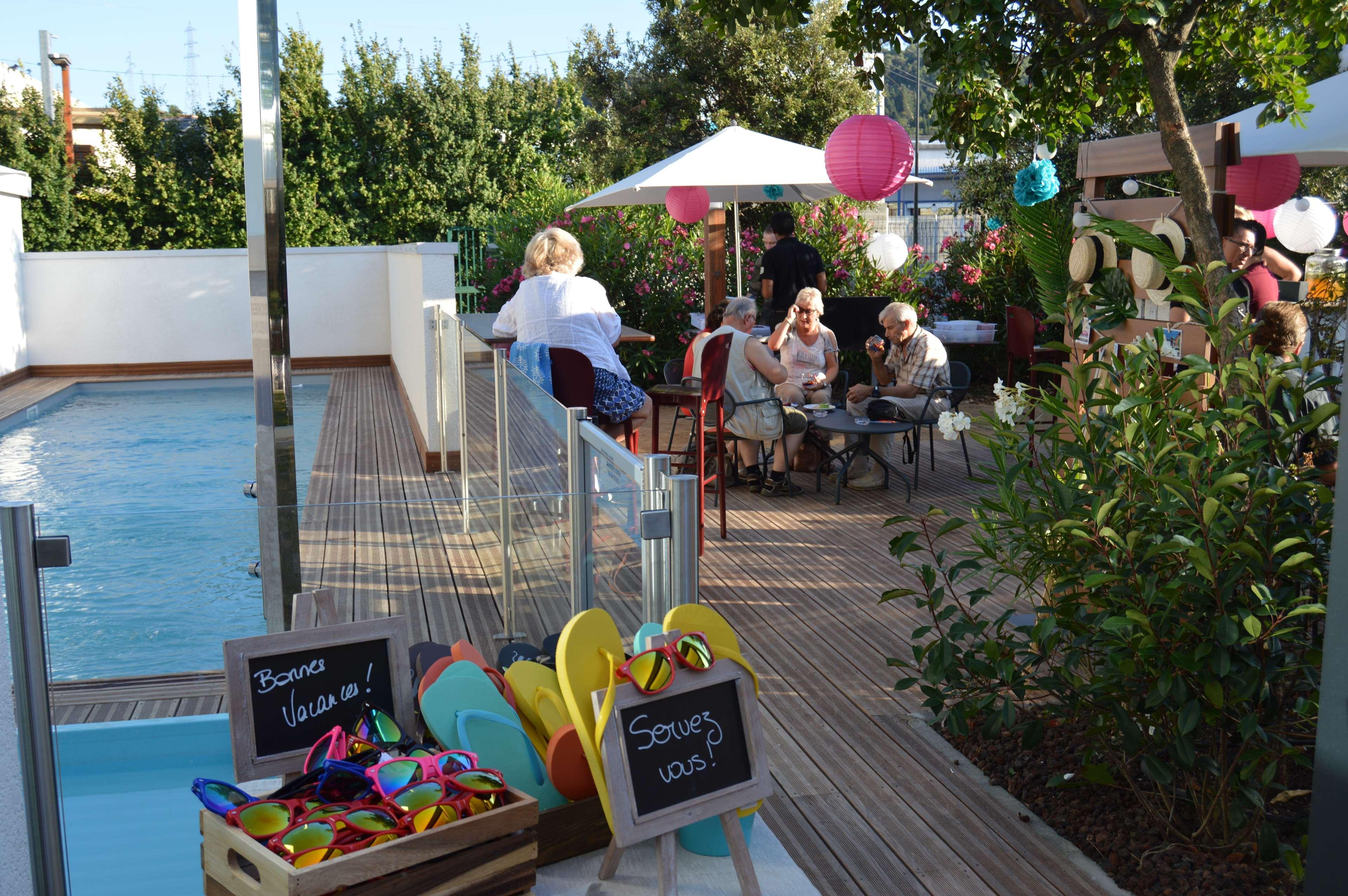 Campanile Carcassonne Est - La Cite Hotel Екстериор снимка