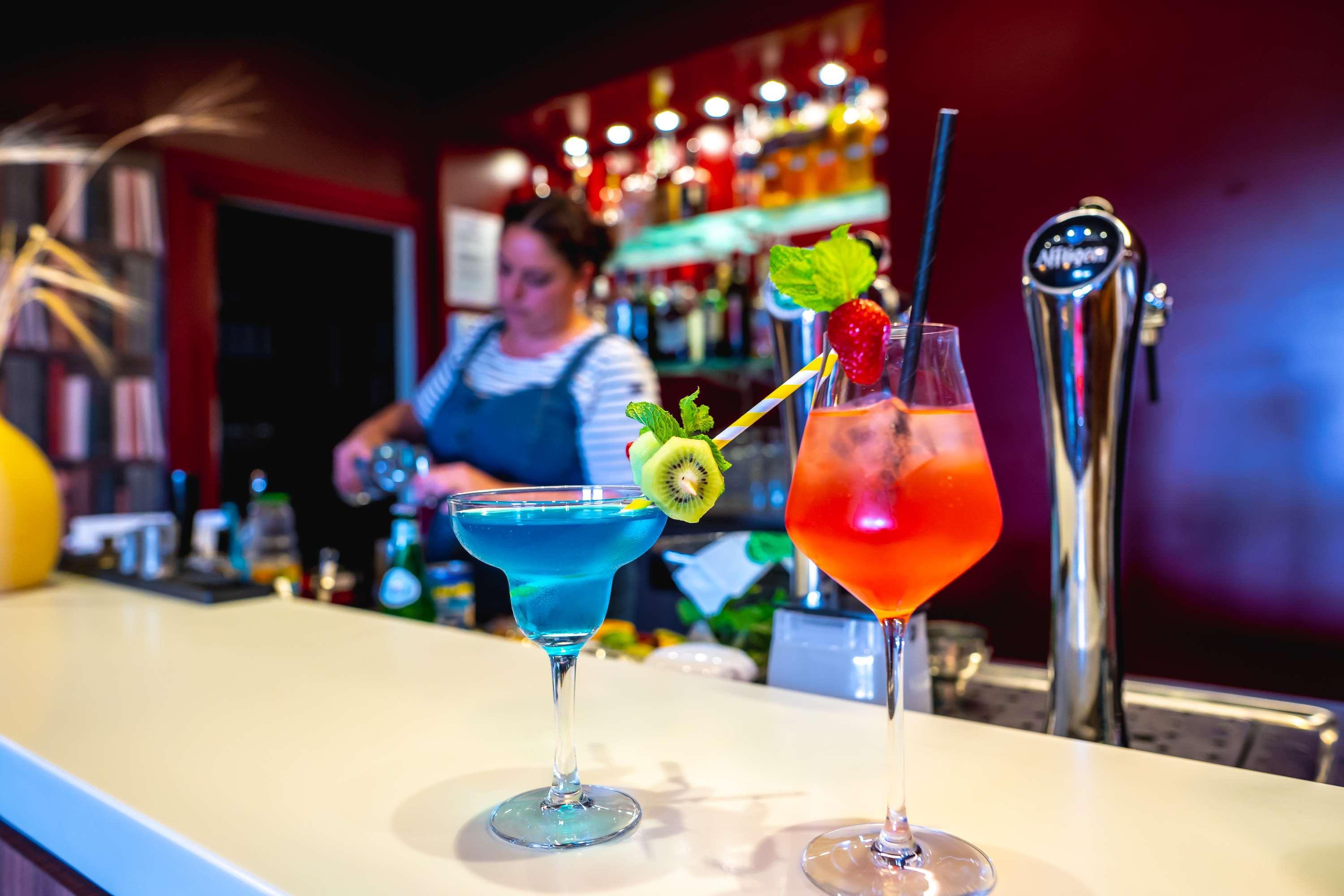 Campanile Carcassonne Est - La Cite Hotel Екстериор снимка