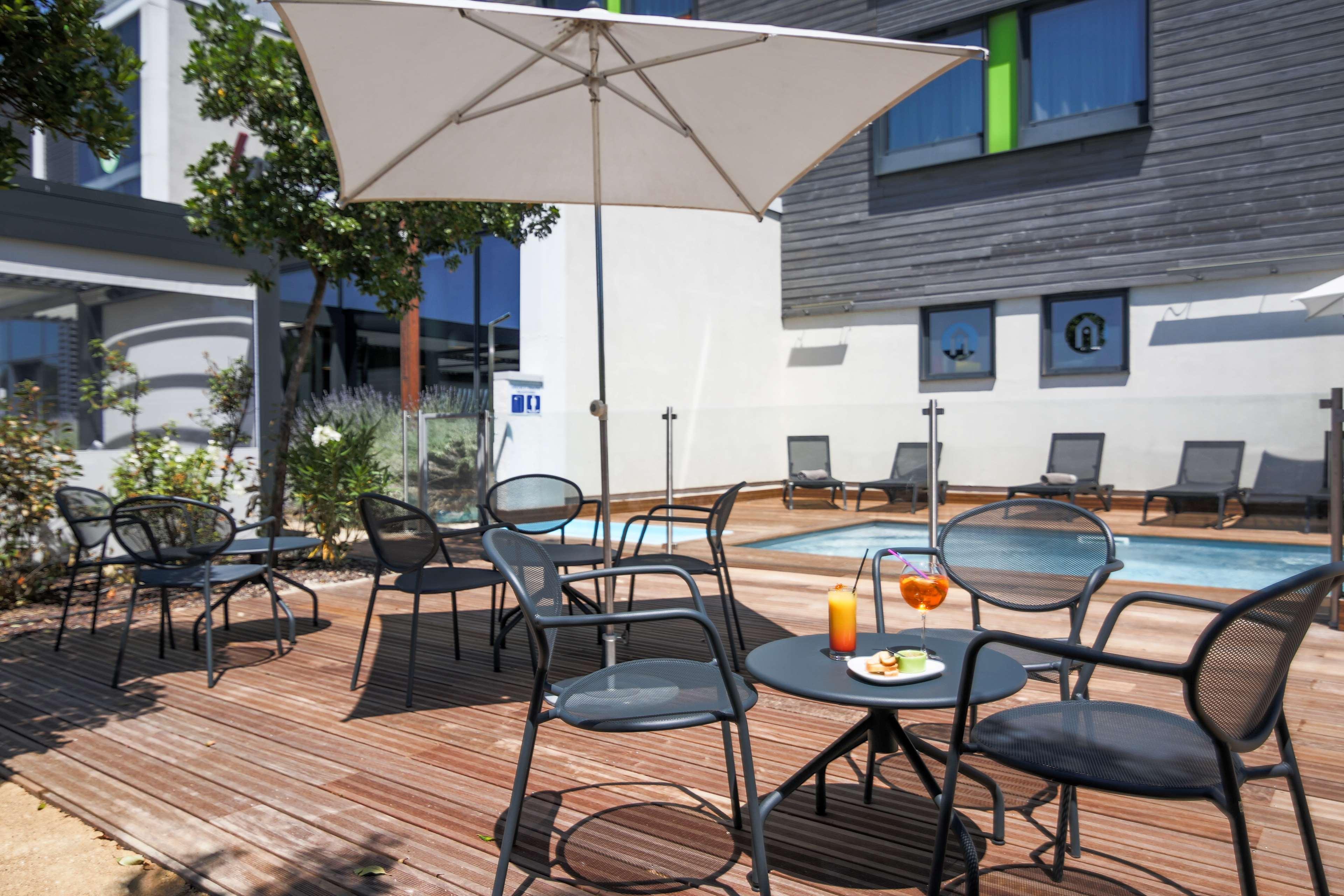 Campanile Carcassonne Est - La Cite Hotel Екстериор снимка