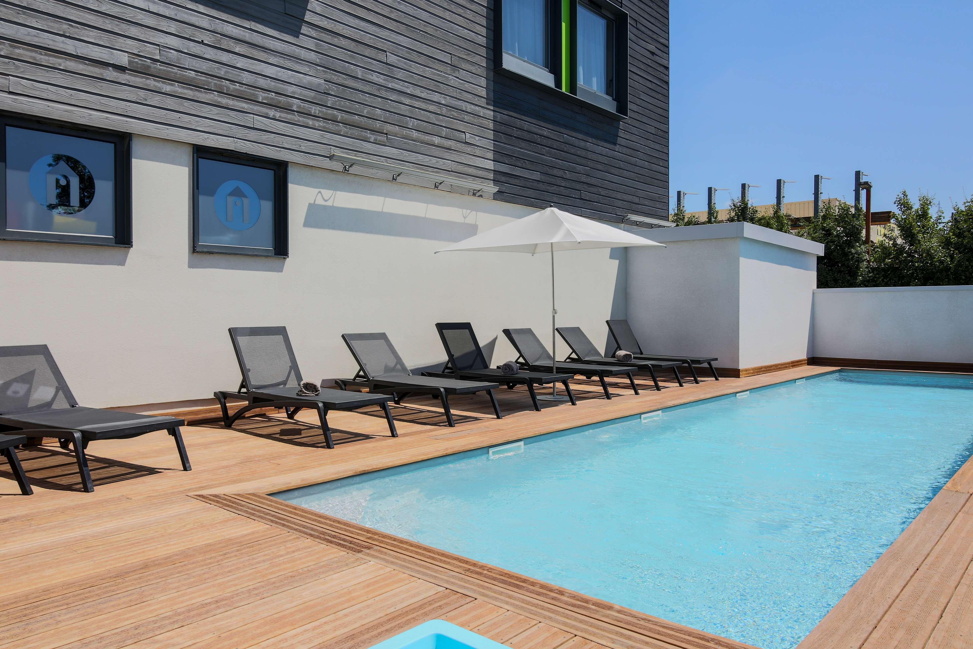 Campanile Carcassonne Est - La Cite Hotel Екстериор снимка